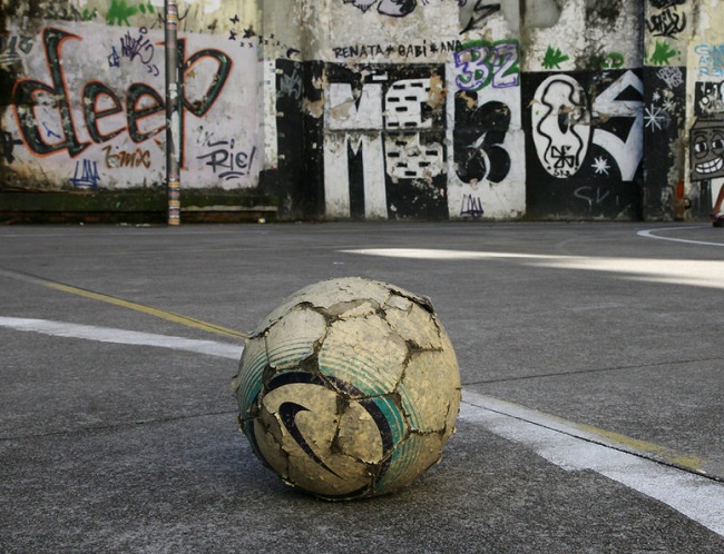 从巴西贫民窟走出来的足球巨星们,巴西贫民窟出来的足球巨星都有谁