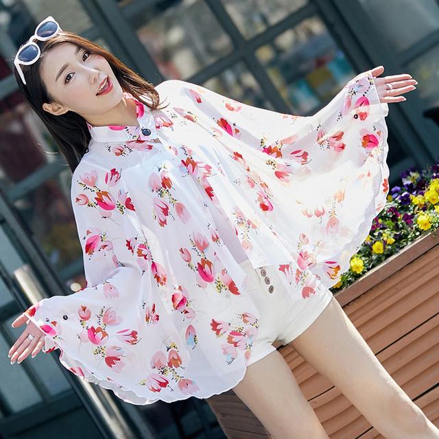 美丽丝巾搭配气质穿搭美出高级感,丝巾怎么搭配才显得更年轻时尚