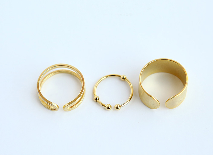 各种不同手型适合的戒指类型,如何选一款适合自己的戒指