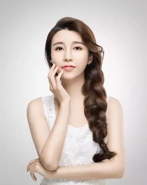 网红雪梨到底赚了多少钱,网红雪梨一年销售额