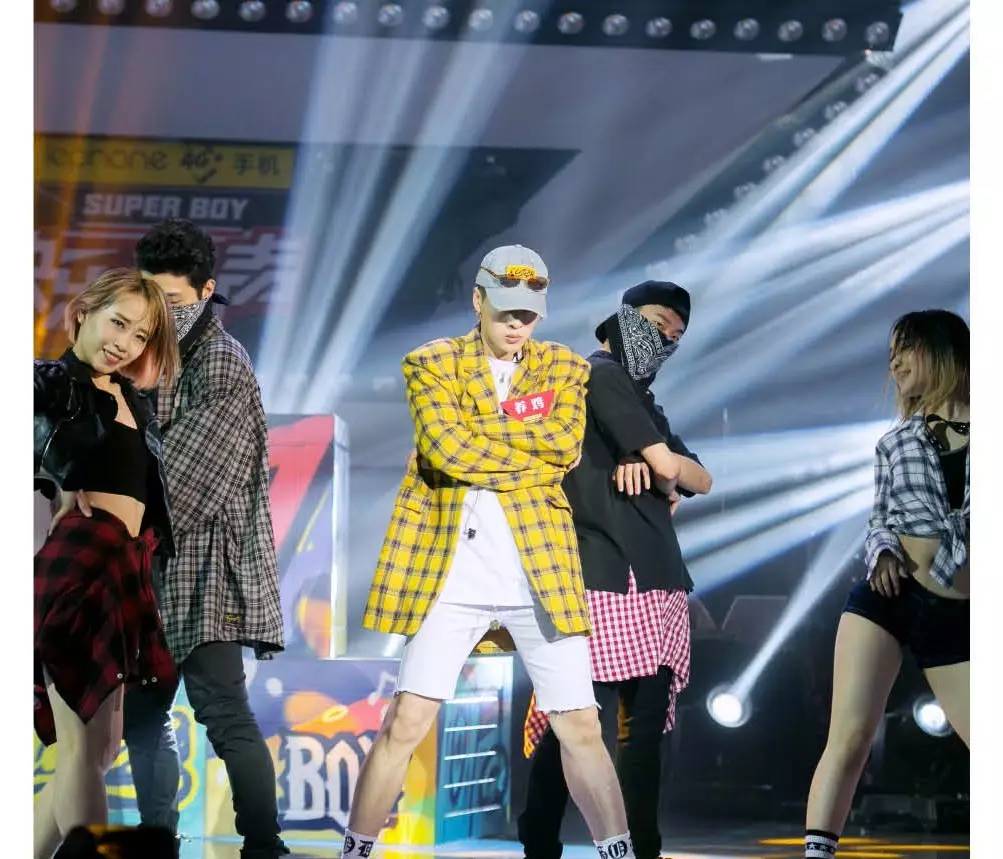 youngg养鸡参加过什么节目,youngg养鸡为什么不火