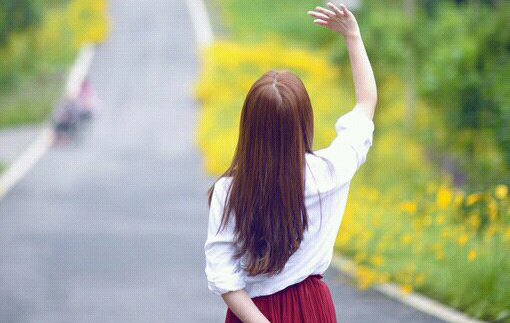 婆婆平时帮衬我们过生日发红包,婆婆过生日我给了一万红包