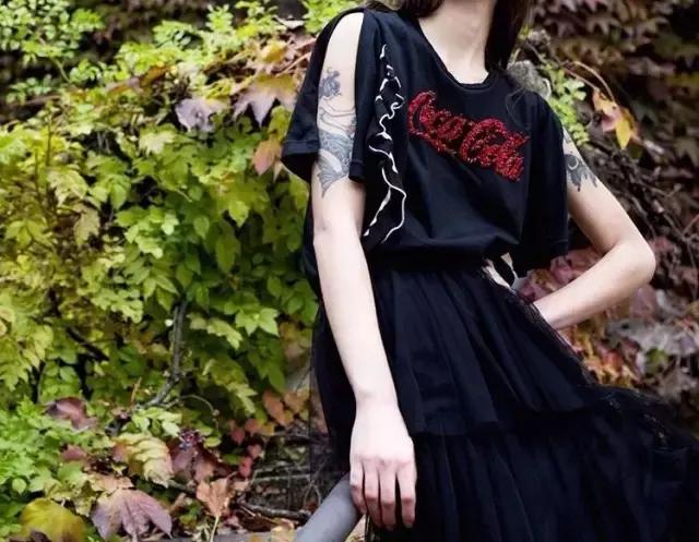 经典金标t恤,曾经被嫌弃的衬衫