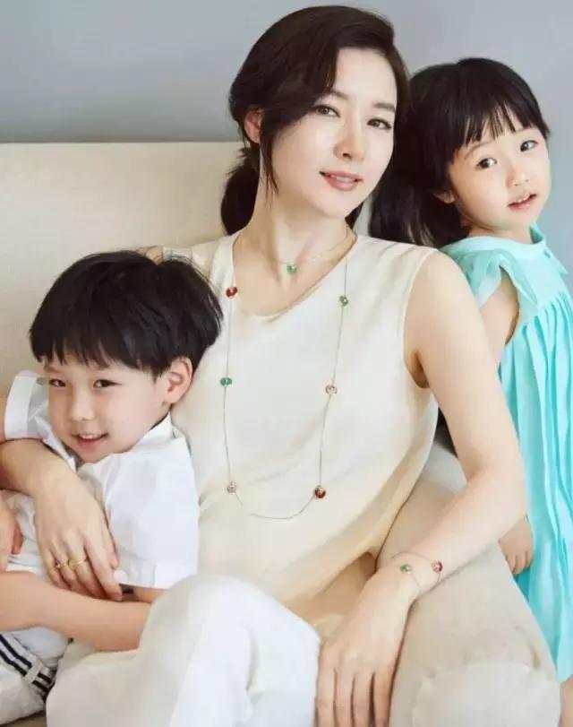 四十岁以上的女性增肌冻龄抗衰老,40岁女人怎么保持冻龄肌肉