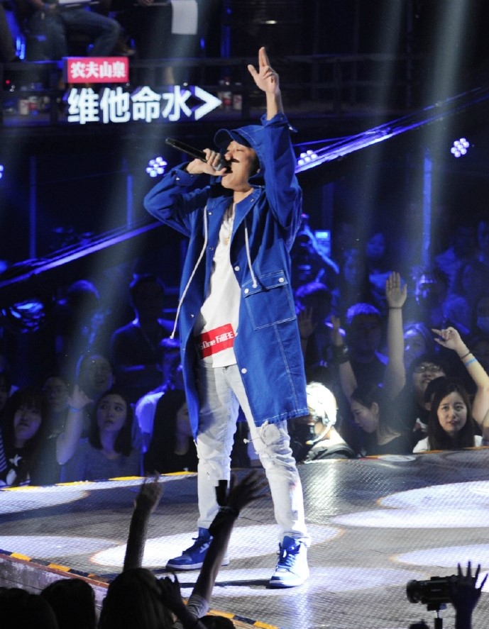 带上这顶帽子，我也可以张口来段freestyle！