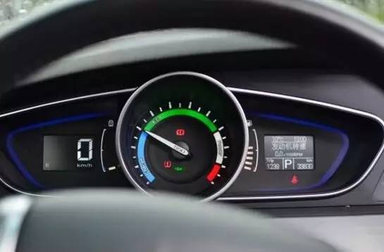 第一批荣威e550怎么样了,荣威e550优点