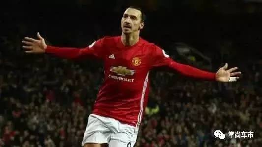 足球场上有哪些吸引人,足球场上什么位置比较耀眼