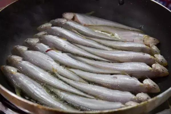 又到吃海蛎子的季节,又到了吃海鲜的季节生蚝