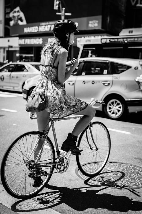 都说50mm是一生中必须拥有的镜头，但怎样才能用好它？