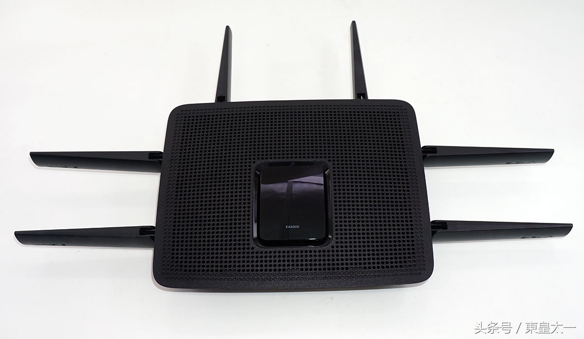 LinksysEA9300无线路由器外接存储读写速度真不错