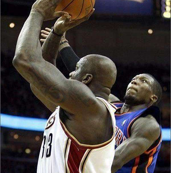 奥尼尔盘点nba史上恐怖瞬间,奥尼尔新秀出糗