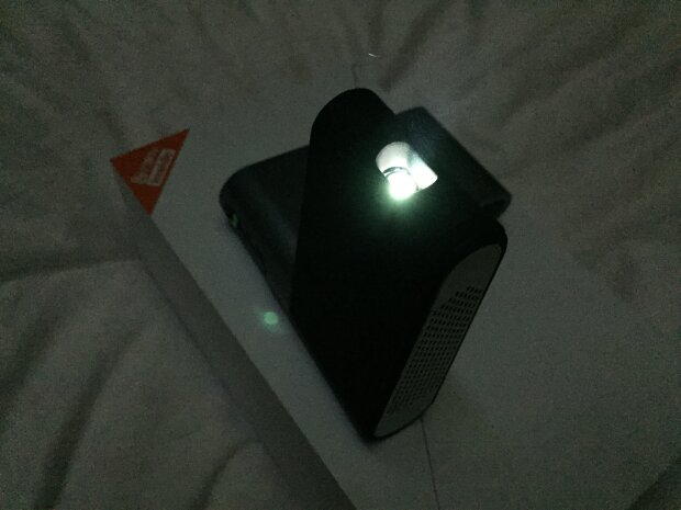 联想扭转式微型投影机p0510,微型迷你投影仪便携机联想t200