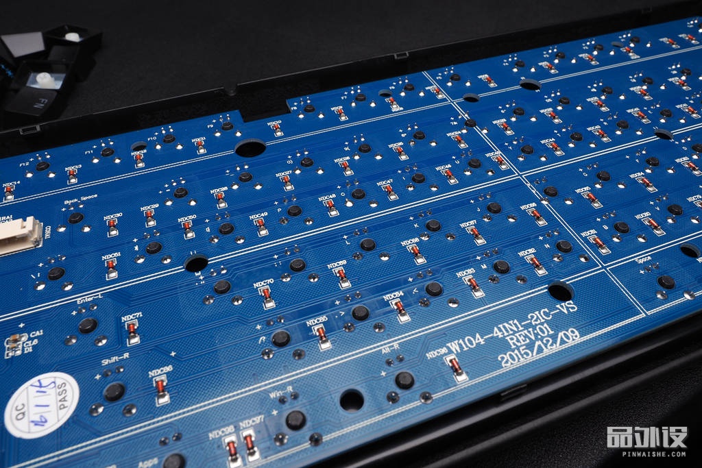 凯酷104荣耀键盘灯光调节,凯酷68键机械键盘拆解