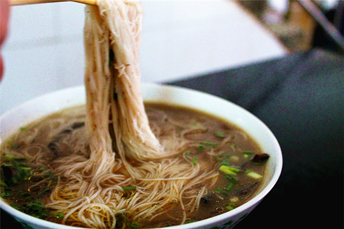 路过武汉要买啥,去武汉不容错过的美食