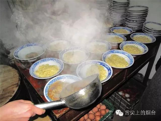 千万不要和烟台人吃饭，你会被逼疯的！