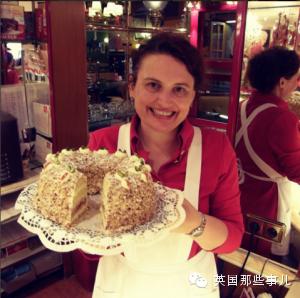 他骑自行车打造出这部横跨亚欧大陆的甜品集... 睡前千万不要点