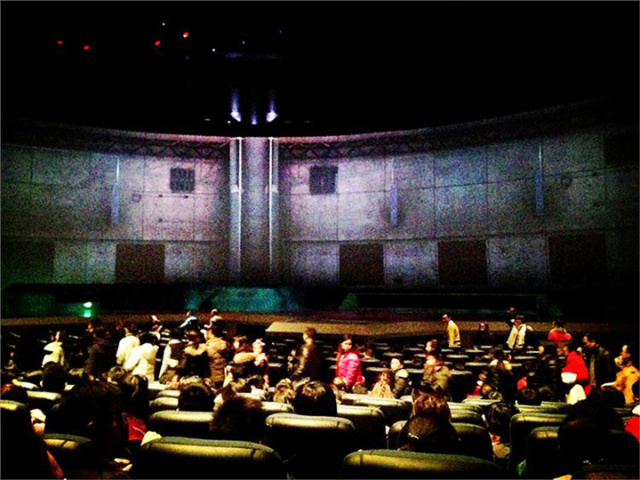 鱼游白沙洲,万达电影乐园汉秀双骄亮灯