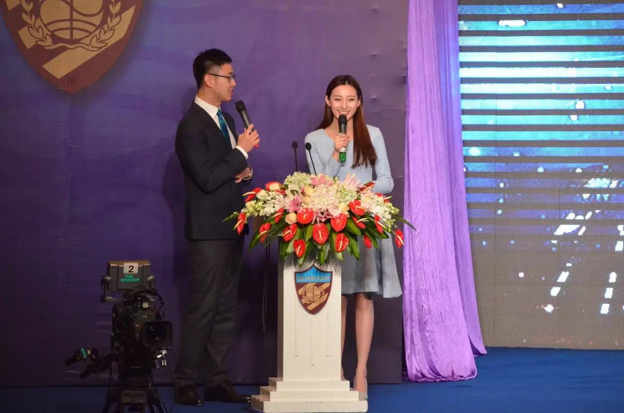 央视足球盛宴女主持,中央5套足球盛宴女主持人