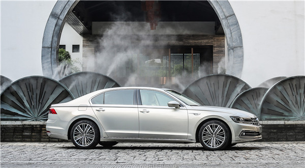 全新大众辉昂试驾,上汽大众辉昂试驾