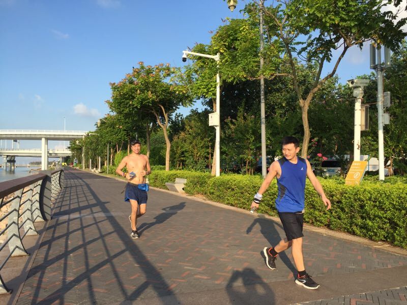 跑步对付肥胖的最好方法,跑步出汗最舒服的方法