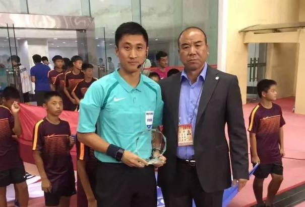 昏哨一战亮9张黄牌,足协新政对国安的影响与应对