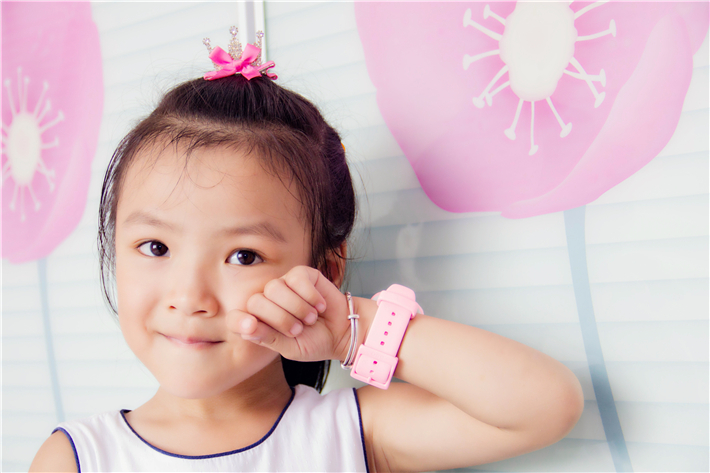 360儿童手表6c如何装卡,36010x儿童电话手表和小米6c区别