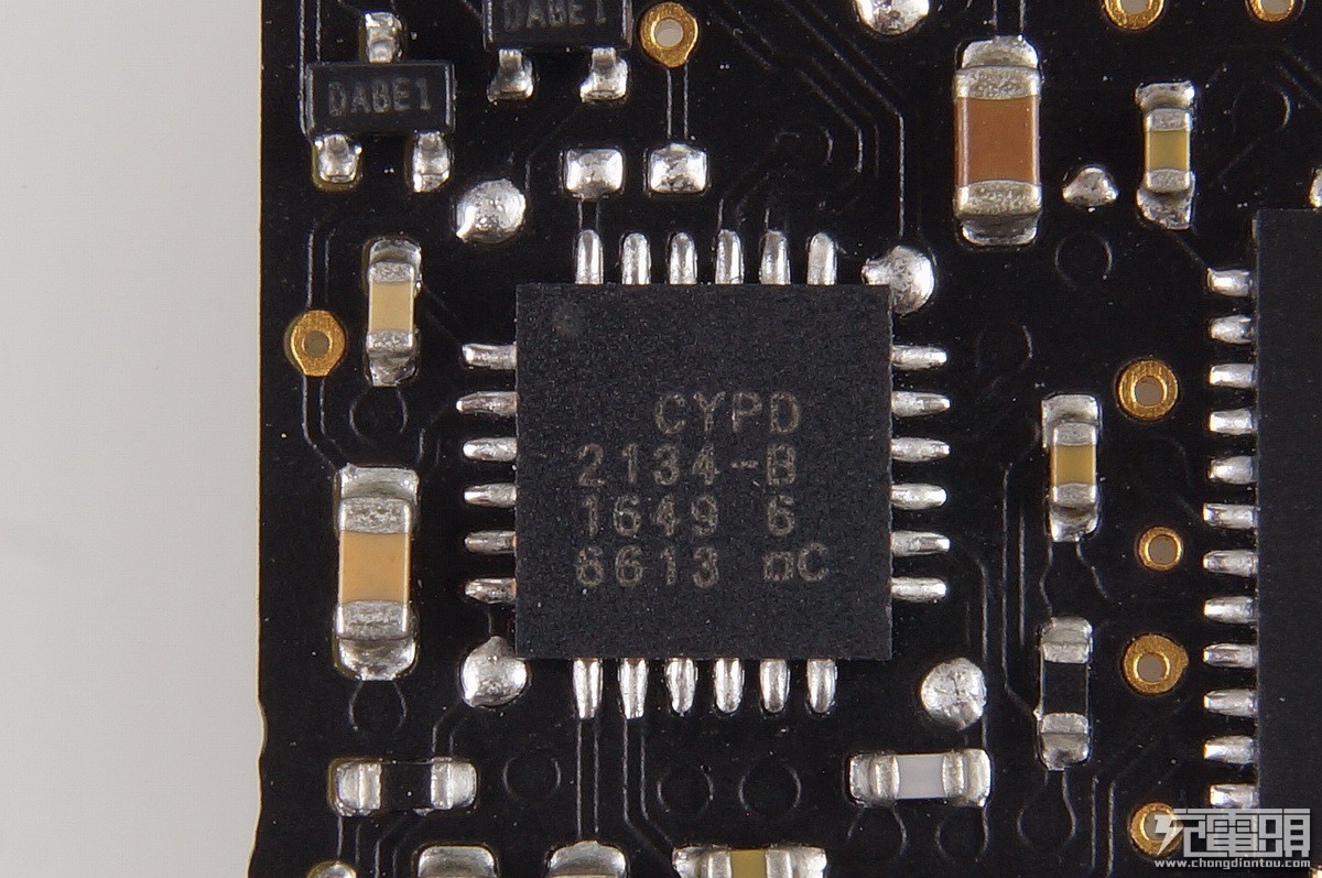 6650毫安充电器,628元电池充电器