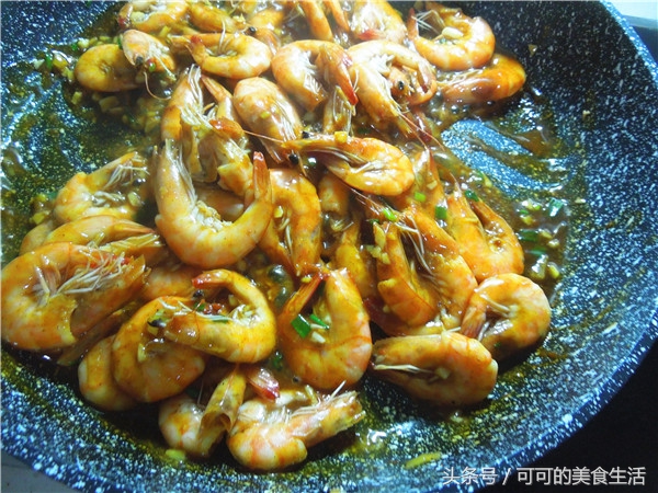 虾怎么去除腥味,白灼虾的正确做法怎么去除虾线