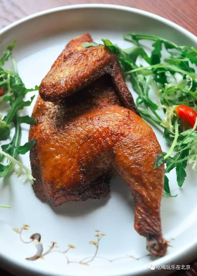 三里屯的这家店,让我甘心被“无人头”戏弄