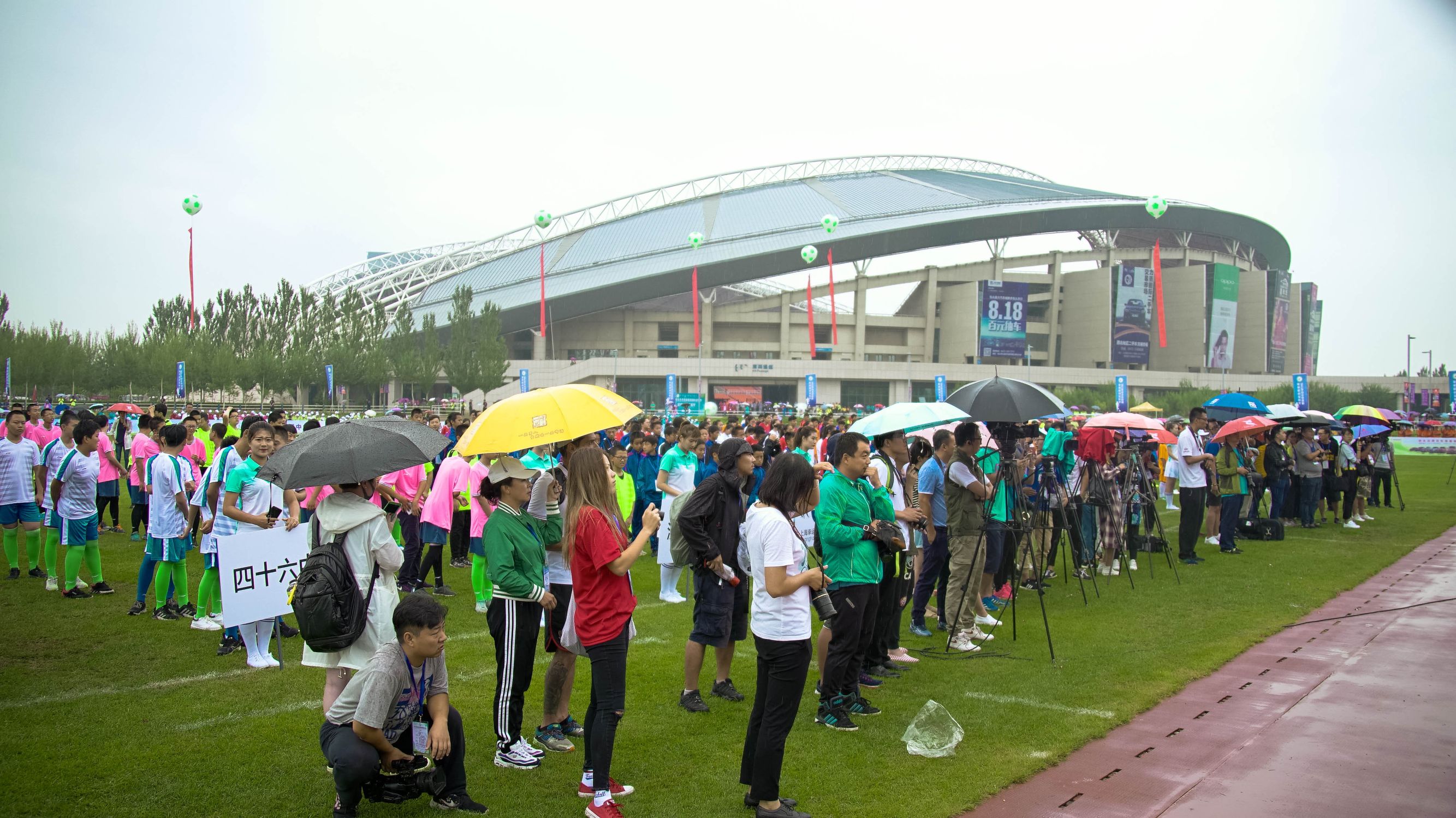 罗纳尔迪尼奥去包头,罗纳尔迪尼奥现身卡塔尔世界杯