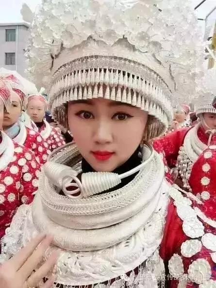 凯里黄平苗族服饰穿戴,凯里苗族服饰大全