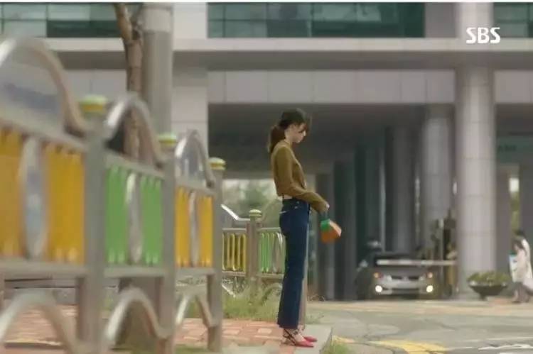 杨幂同款亮晶晶包包,杨幂最新同款包