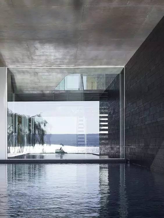 建築有水，心若止水