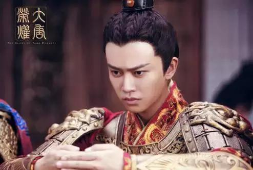 李易峰被解约要赔多少,李易峰面临的违约金有多少