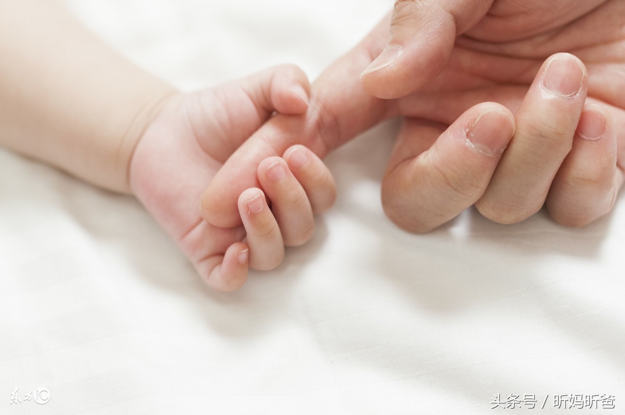 新妈妈产后易哭怎么办,产后坐月子这九大误区