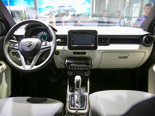 海淘｜这才是你关心的三宝哥带你逛成都车展