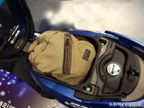 一万左右本田的踏板摩托车推荐,一万元左右超大坐桶踏板摩托车