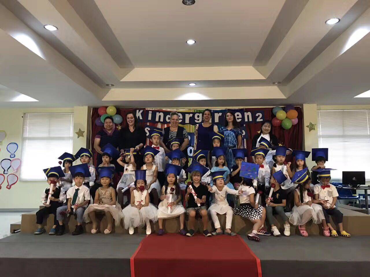 中国小留学生在泰国新闻,成都小留学生报到