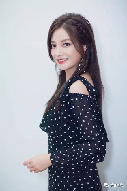 赵薇中餐厅编发,赵薇中餐厅编发视频