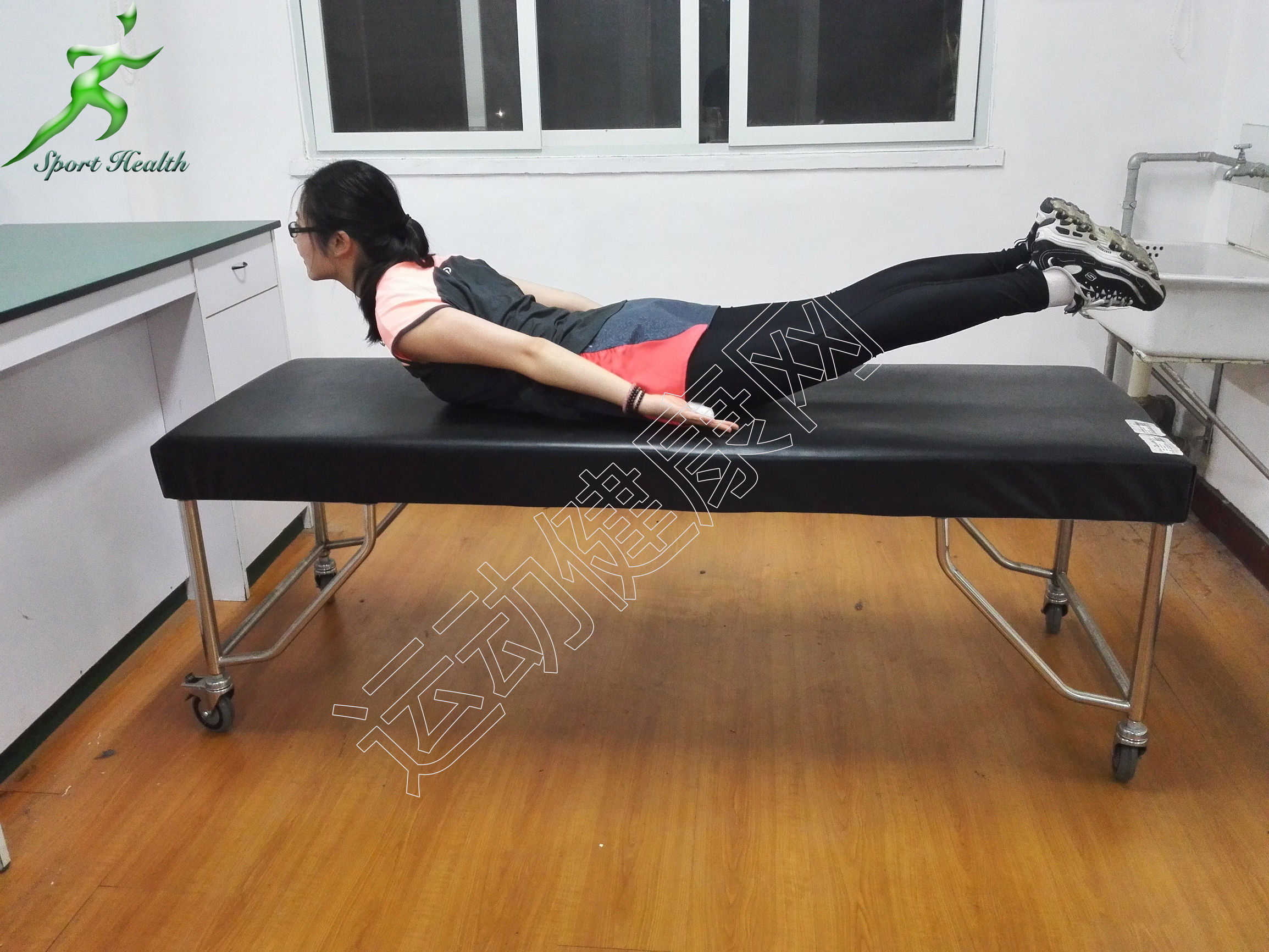 腰椎间盘突出症的康复锻炼方法,腰椎间盘突出正确锻炼方法视频