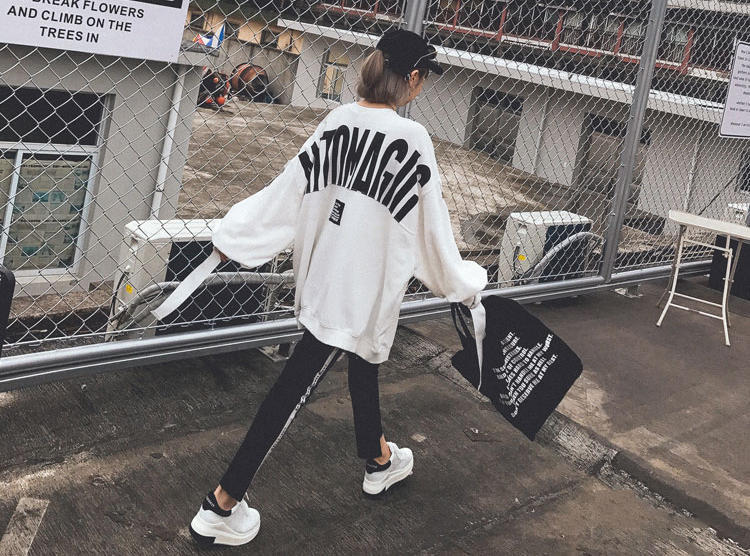 夏日穿搭oversize穿搭,洋气外穿遮肉早秋上衣女oversize