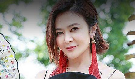 盛世美颜冻龄女神关之琳,关之琳怎么抗衰的