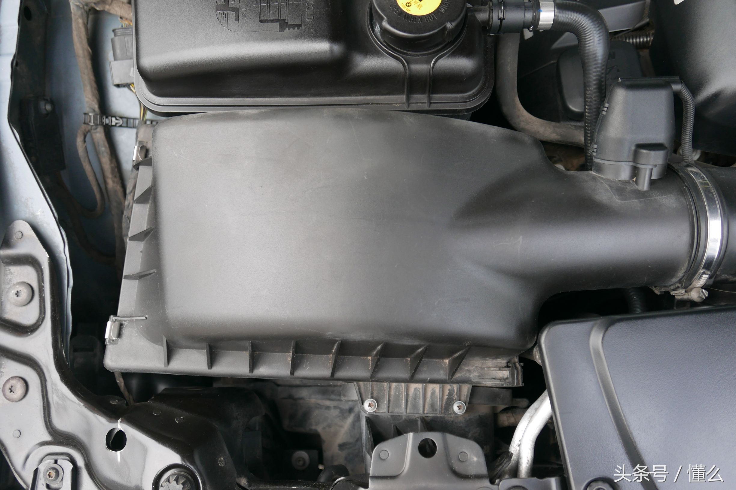 宝马7系m760深蓝色,宝马7系老款e66试驾