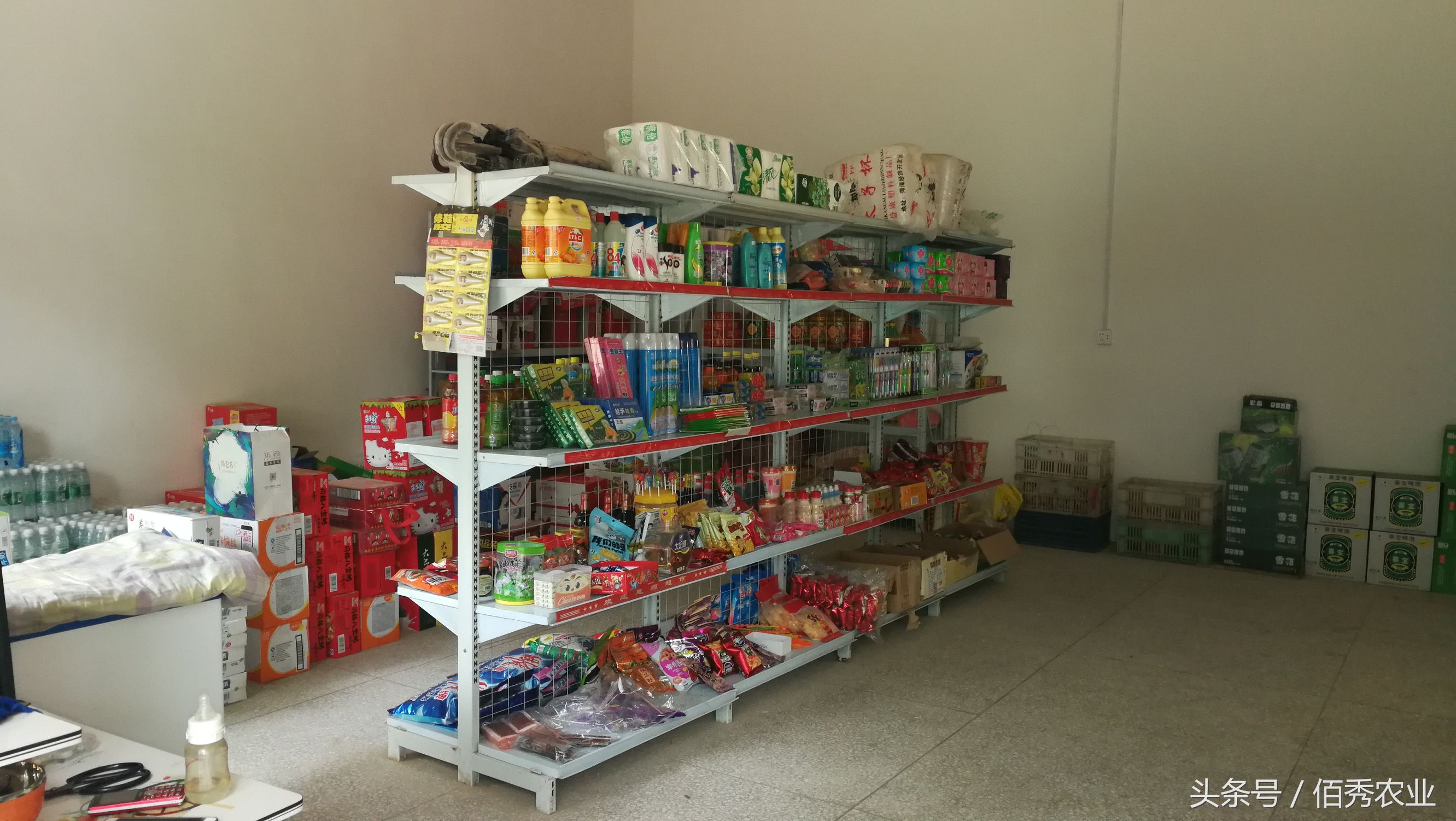 乡村开个小超市一年能挣多少钱,在村里开个超市能挣钱吗