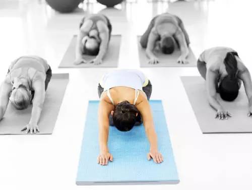 最好看的健身运动套装,潮流健身运动必备装备