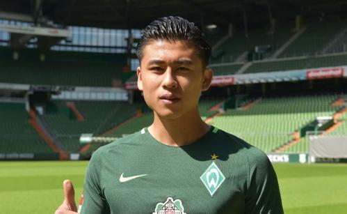 奇闻足球,国足张玉宁最新比赛