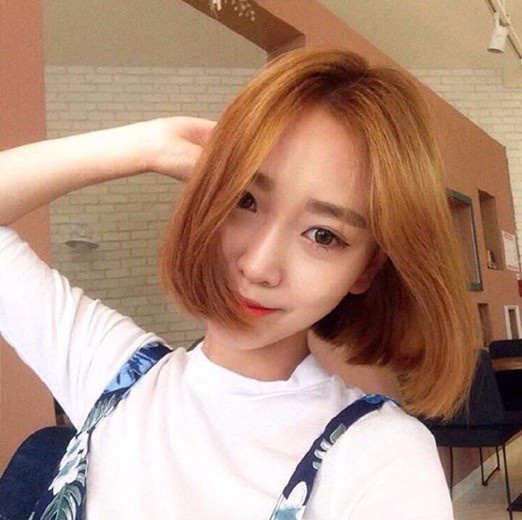 头发厚粗硬毛糙的短发发型,头发硬适合什么发型女短发