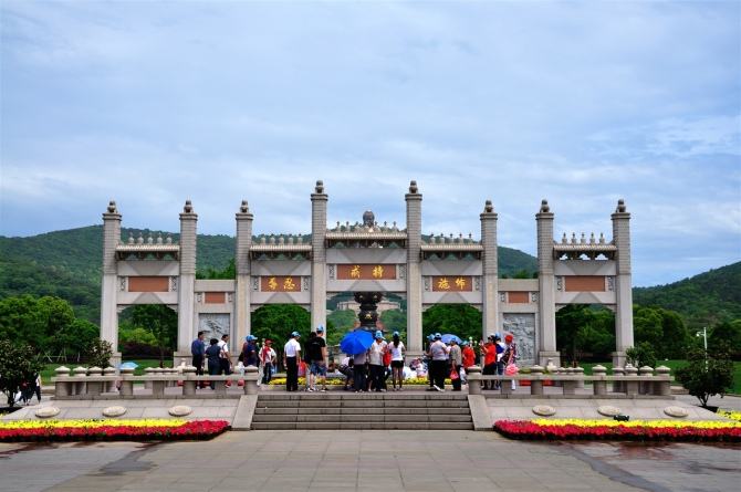 无锡灵山大佛里面有阿弥陀佛,无锡最好三个景点灵山大佛