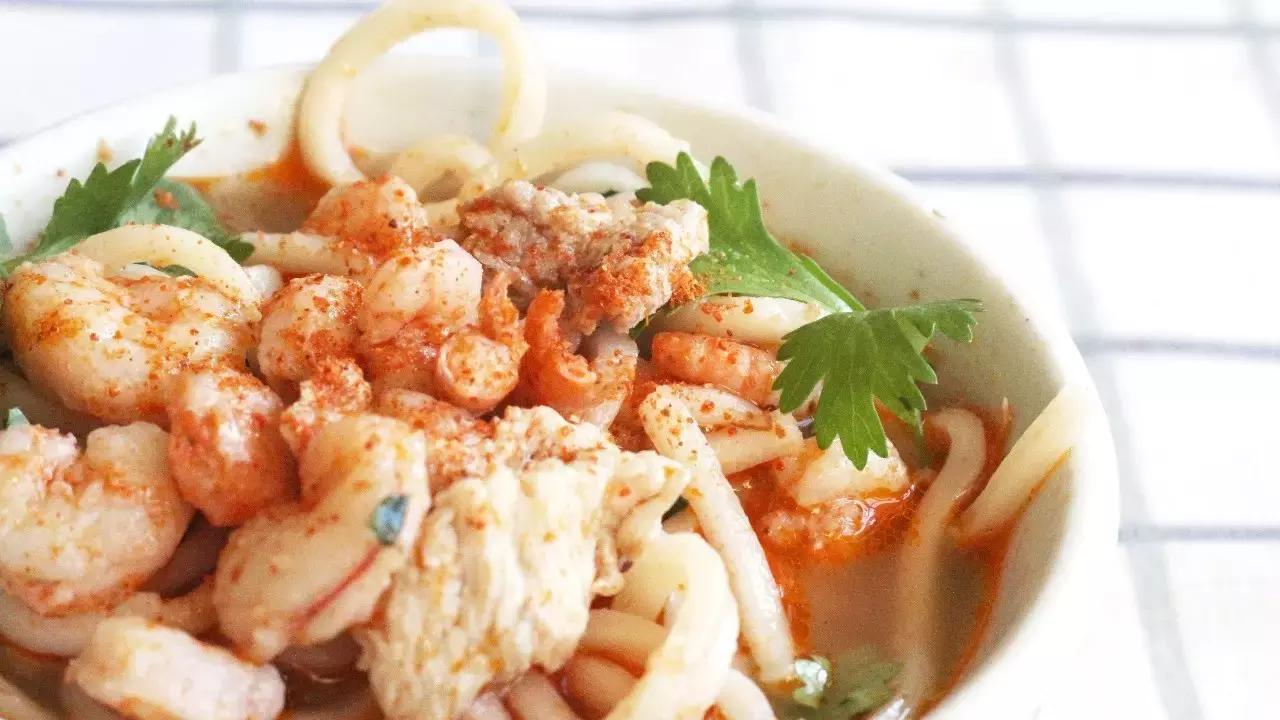 百万厦门人夏天最惦记的一碗面！一锅虾汤熬了20年！