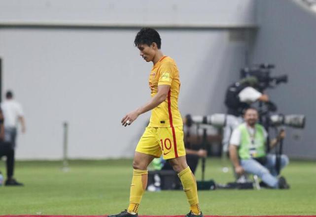 12强赛国足绝杀越南取首胜韦世豪,12强赛郜林进球图片